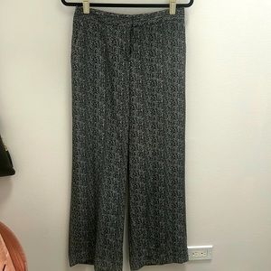 Tag on, black + white patterned business casual trousers